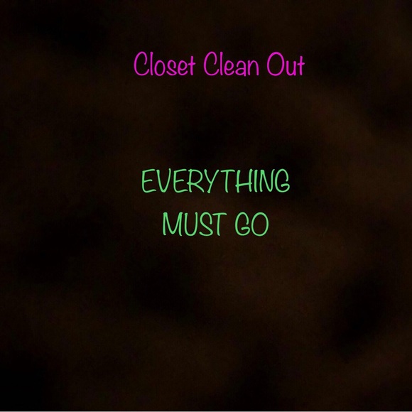 Lowest prices 🤩 - Picture 1 of 1